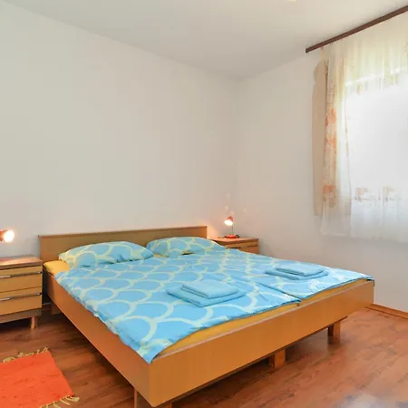 Ana 1725 Apartment