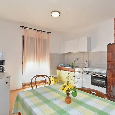 Apartment Ana 1725 Pula